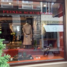 MASSMANUFAKTUR BADEN in den Räumen von FEINES SCHUHWERK in der Merkurstraße 4 in Baden-Baden